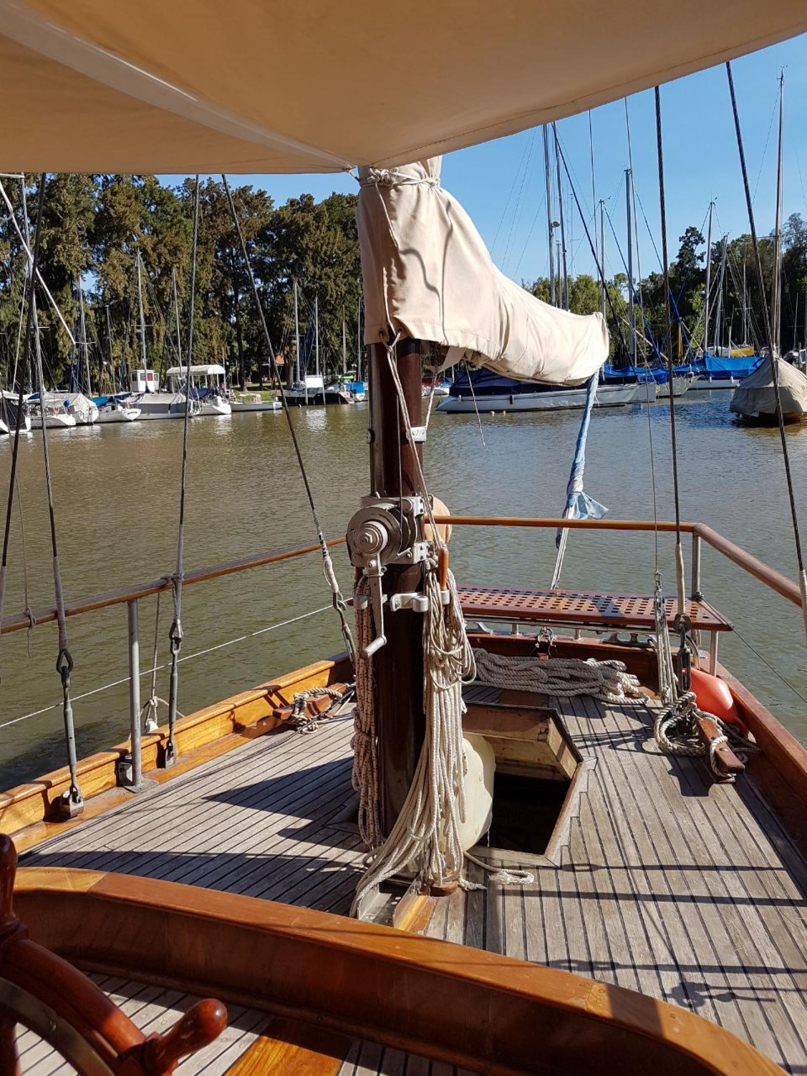 Brokers Nauticos - Velero John Alden en venta